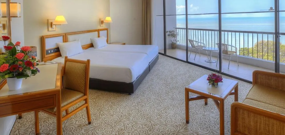 M Social Resort Penang Tanjung Bungah  4*, Tanjung Bungah (Penang)